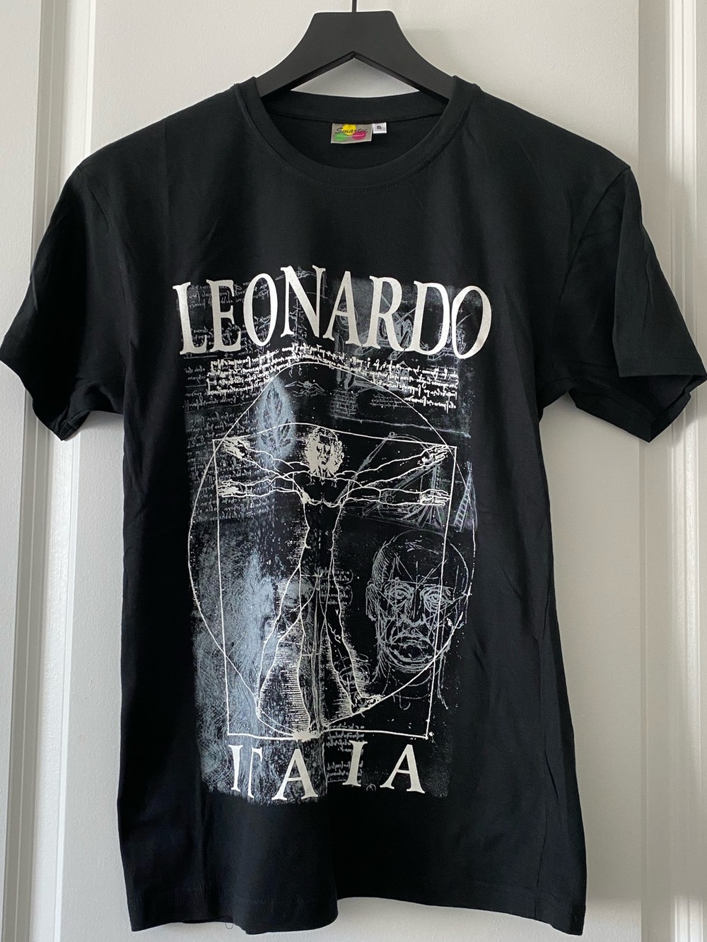 Leonardo Vetruvian Man graphic tshirt Sz S
